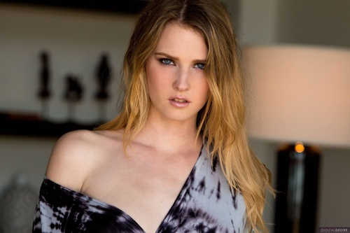 Erotic photo #809596